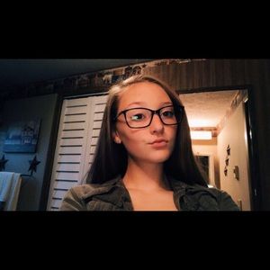 Meet your Posher, Kelsi